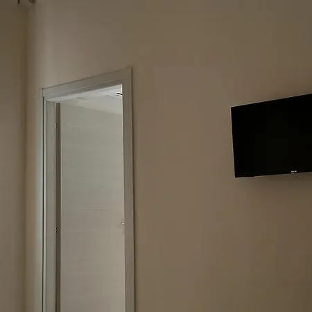 Apartment 5 Terre Enter