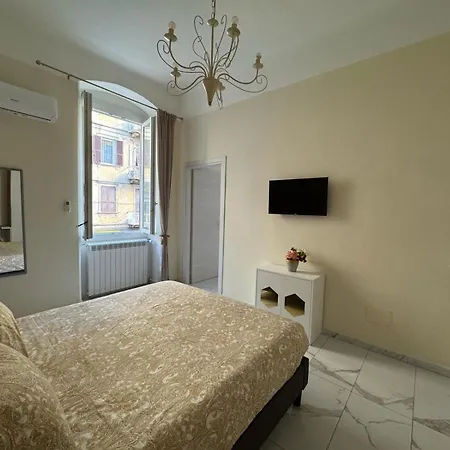 5 Terre Enter Apartment *